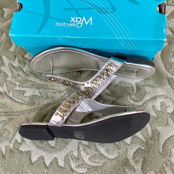 Max Collection Good Condition Silver Shoe - Picture 2 of 4